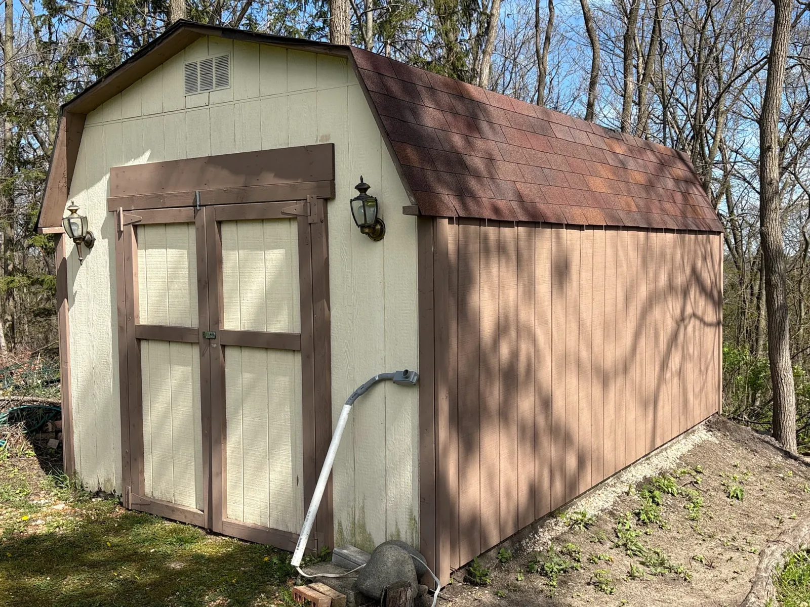 Exterior remodeling project before work began